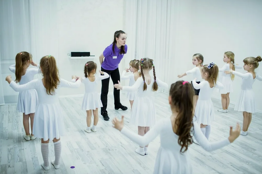 школу танцев